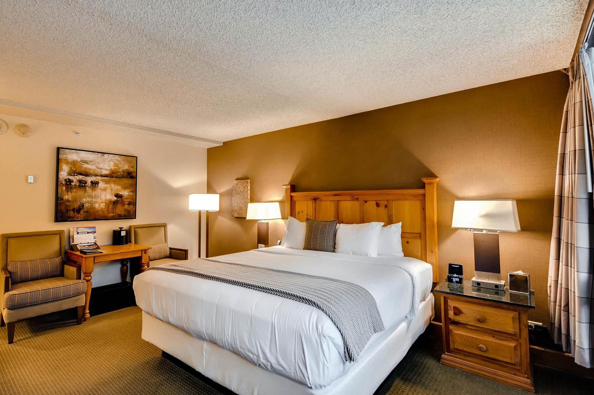 Lodge King Room,1588059956:JPEG